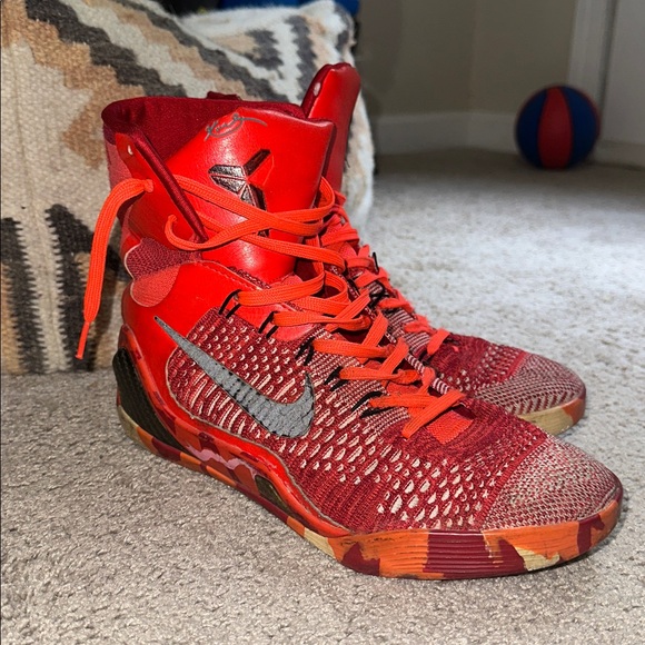 KOBE 9 ELITE PROTRO 'CHRISTMAS' 2024 - Picture 1 of 9